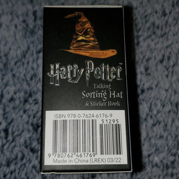 Deluxe Megakit Wizarding World Harry Potter Hogwarts' Sorting Hat & Sticker Book - Picture 2 of 5